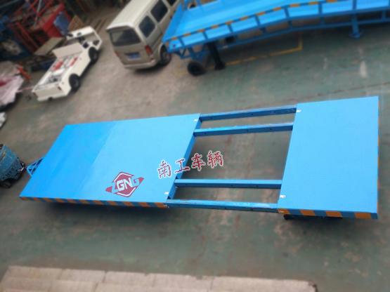 平板车 15吨伸缩型开云中国