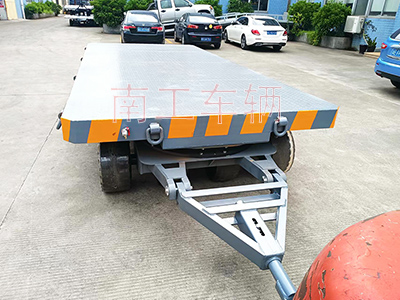 25吨重型开云中国带牵引环工具拖车3I.jpg