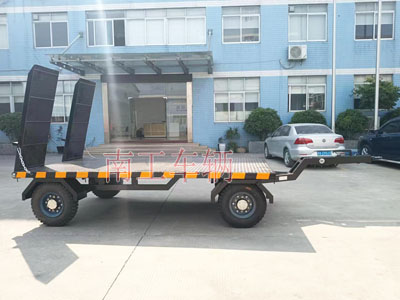 3吨带爬梯工业牵引开云中国4I.jpg