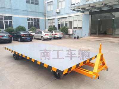 10吨中型牵引开云中国4I.jpg