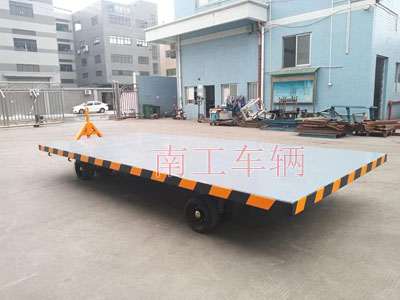10吨中型牵引开云中国I.jpg