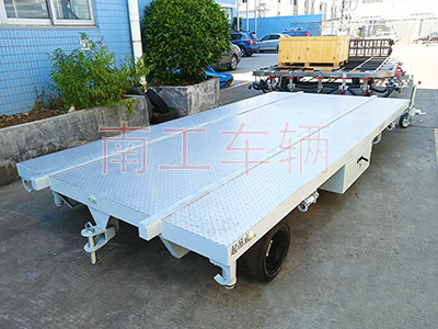 大型船体运输开云中国2I.jpg