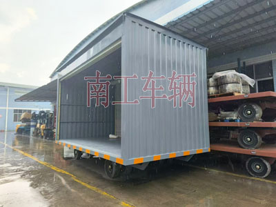 10吨箱式开云中国两侧带卷帘门1I.jpg