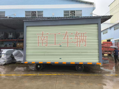 10吨箱式开云中国两侧带卷帘门3I.jpg