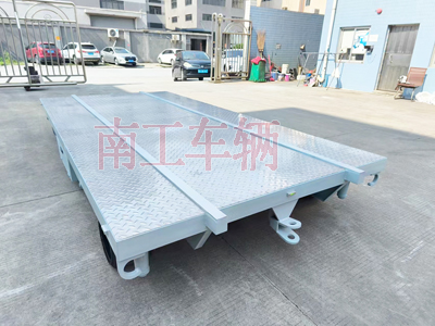 船体艏段运输开云中国3I.jpg