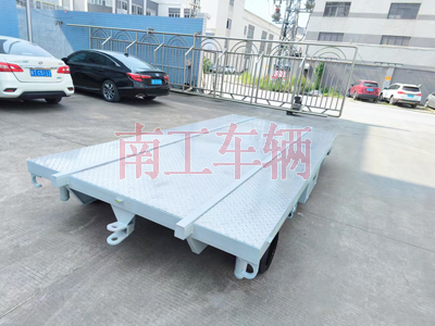 船体艏段运输开云中国1I.jpg